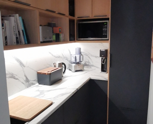 timber&grey pantry